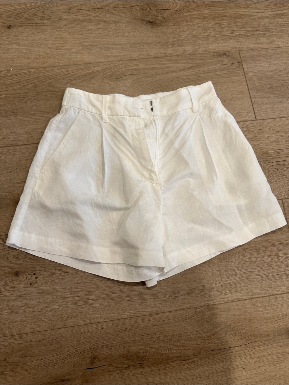 H&M White High-Waist Tailored Linen Blend Shorts